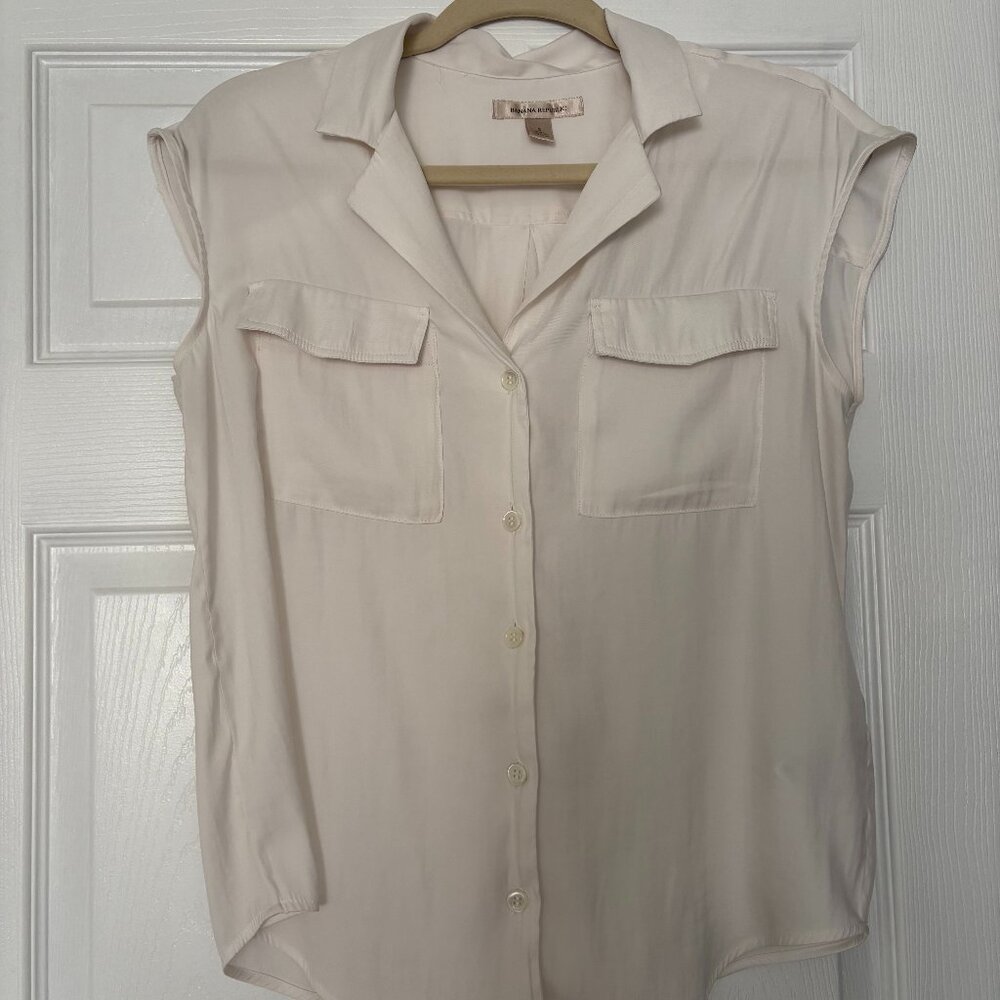 Like New Banana Republic Sleeveless Silky Cargo Utility Blouse Size Small